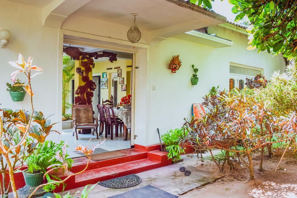Shammie Guest House Hikkaduwa Exteriér fotografie